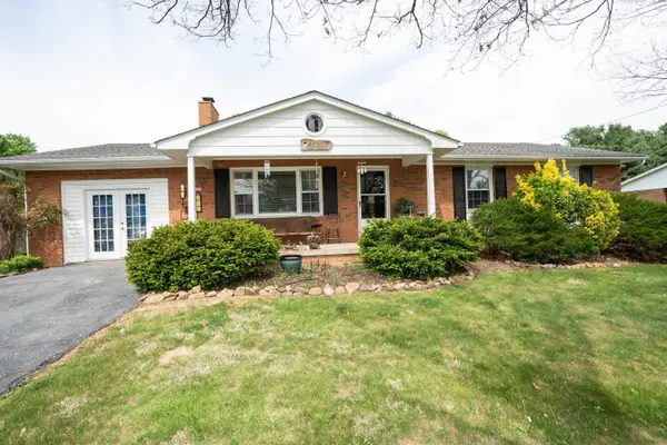 9839 Massanutten Ave, New Market, VA 22844