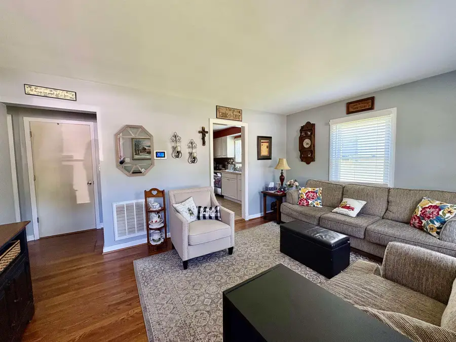 2240 Cortland St, Waynesboro, VA 22980 - #3