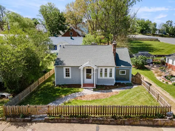 110 Hays Ave, Staunton, VA 24401