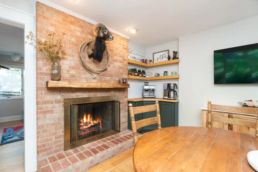 807 Brae Burn Pl N, Staunton, VA 24401 - #3