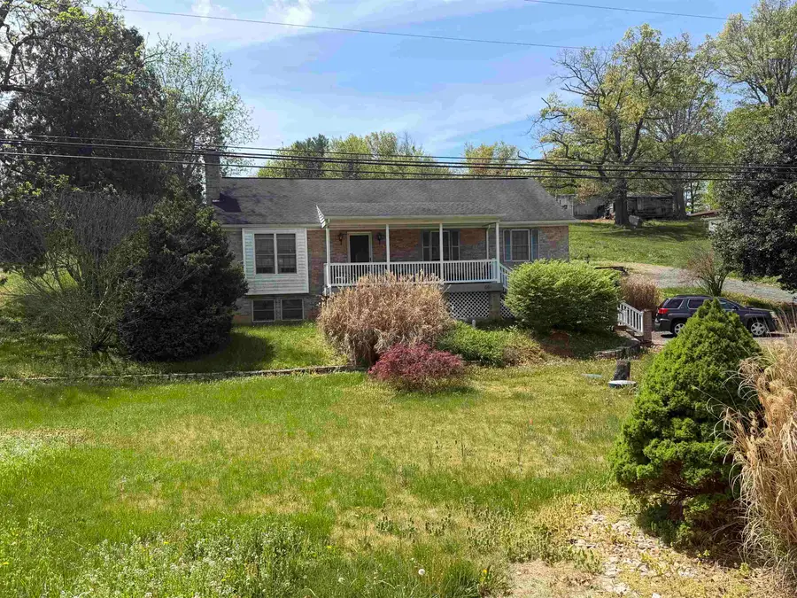 661 Ladd Rd, Fishersville, VA 22939 - #2