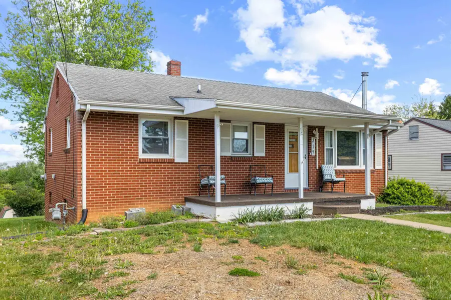 317 Ridge Rd, Staunton, VA 24401 - #2