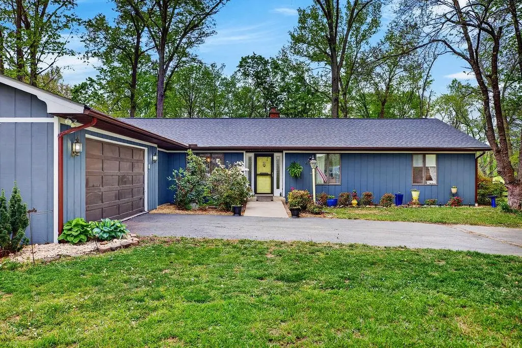 1401 Ladd Rd, Waynesboro, VA 22980 - #1