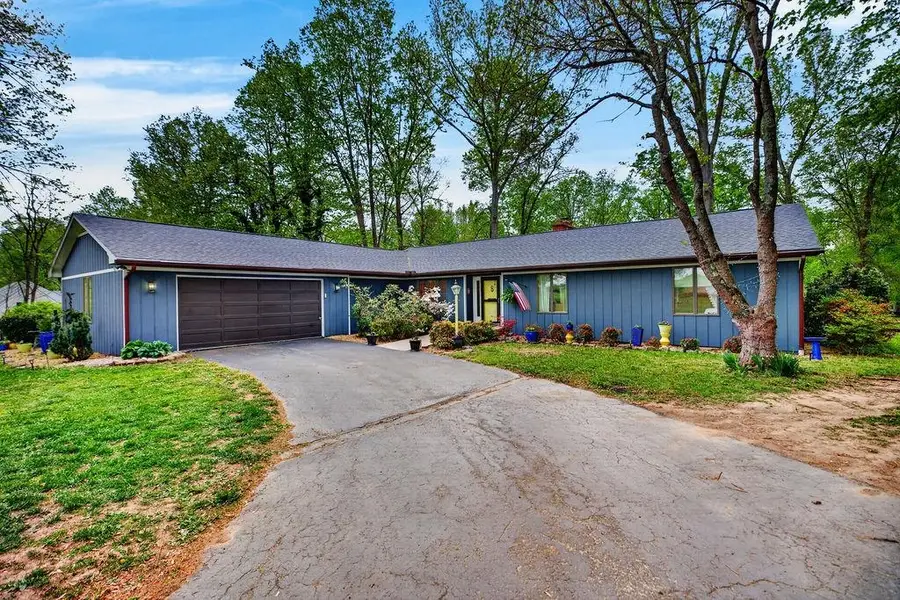 1401 Ladd Rd, Waynesboro, VA 22980 - #3