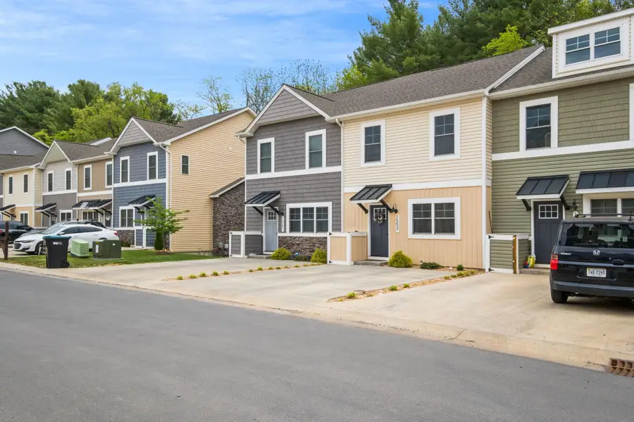 1553 Palomino Trl, Massanetta Springs, VA 22801 - #2