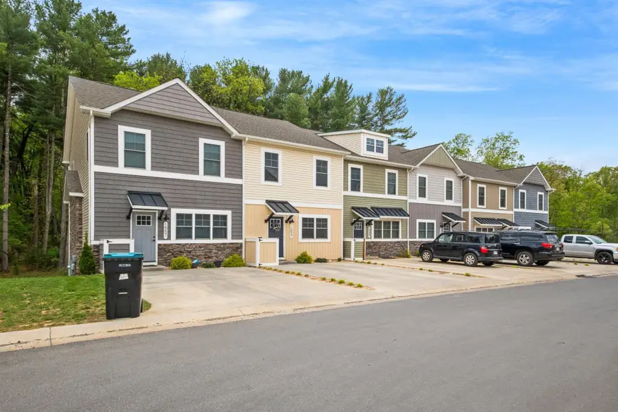 1553 Palomino Trl, Massanetta Springs, VA 22801 - #3