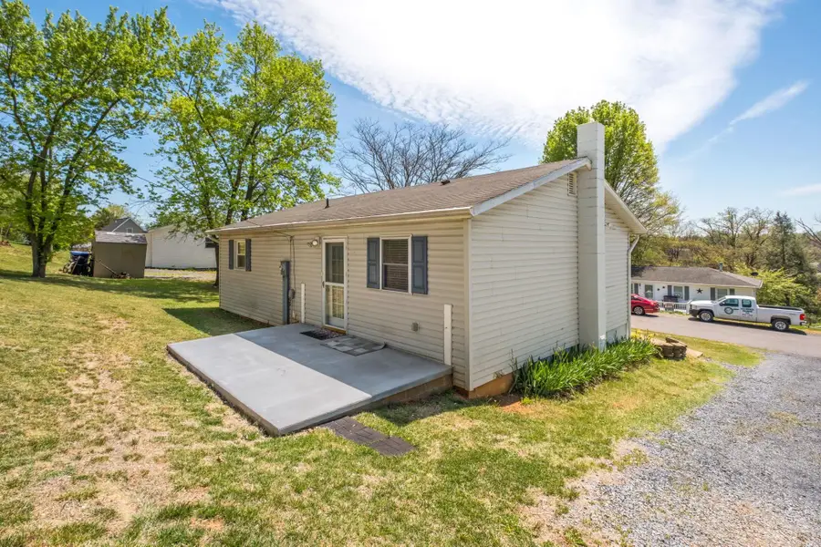 161 Riverside Dr E, Timberville, VA 22853 - #3