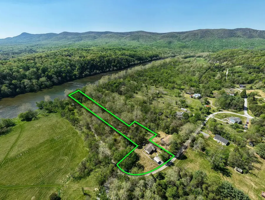 706 Richview Rd, Rileyville, VA 22650 - #3