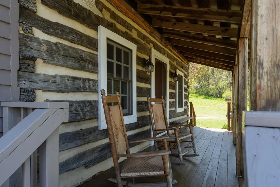 1772 Newport Rd, Raphine, VA 24472 - #2