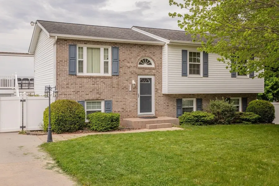 6087 Donnagail Dr W, Penn Laird, VA 22846 - #2