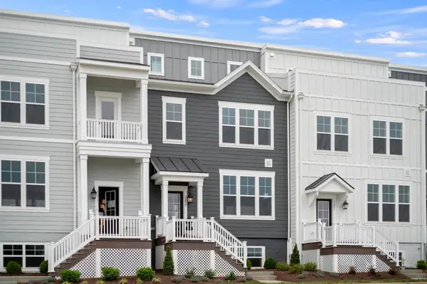 3225 Preston Shore Dr, Rockingham, VA 22801