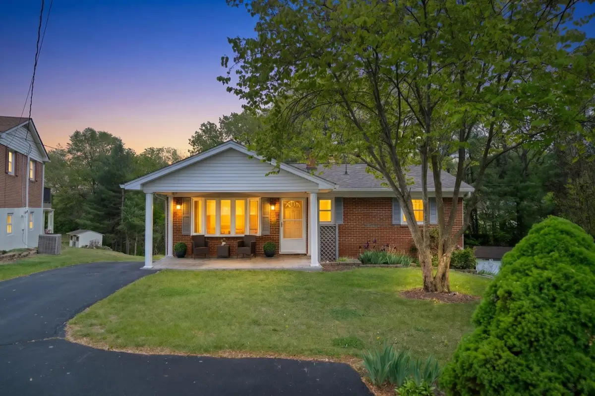 35 Hillside Dr, Verona, VA 24482 - #1