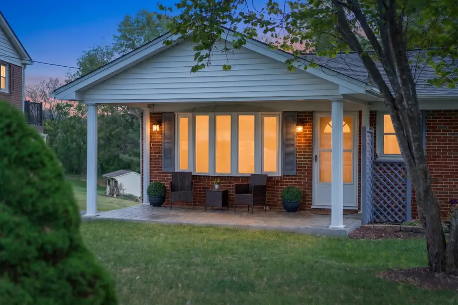 35 Hillside Dr, Verona, VA 24482 - #2