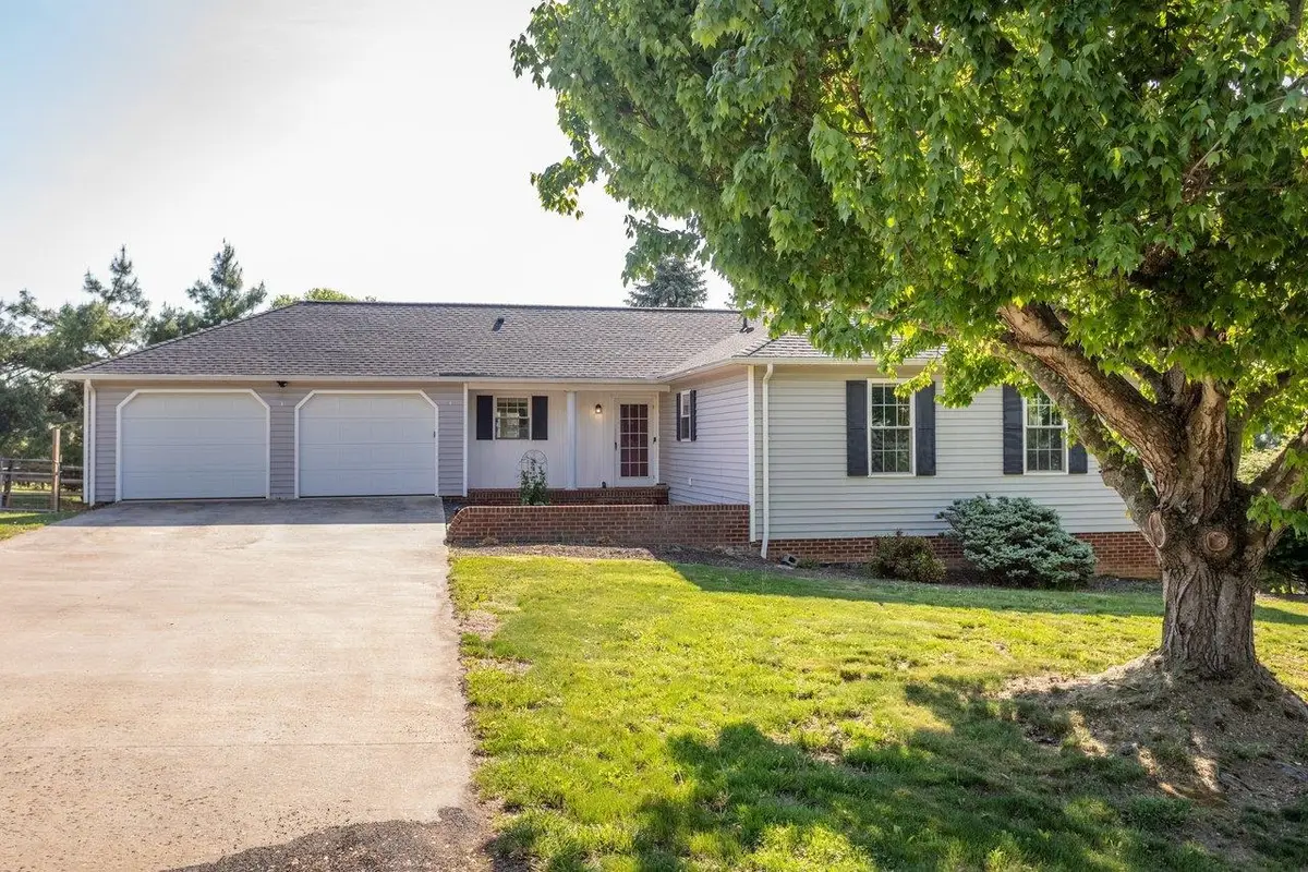 127 Valley View Ave, Mount Sidney, VA 24467 - #1