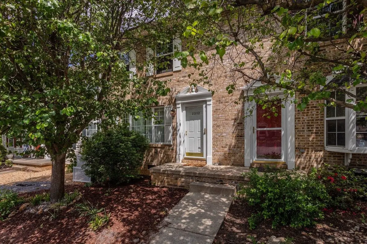 2312 Breckenridge Ct, Harrisonburg, VA 22801 - #1