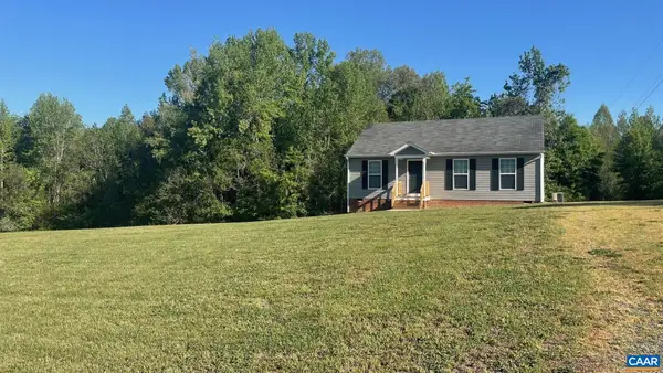 4335 Valley Ln, Kents Store, VA 23084