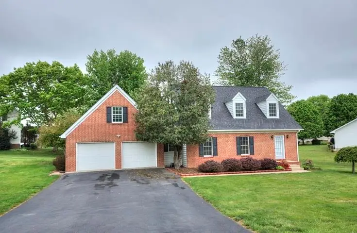 152 Nottingham Ln, Waynesboro, VA 22980 - #1