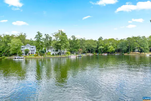 4 Lakeview Cir, Palmyra, VA 22963
