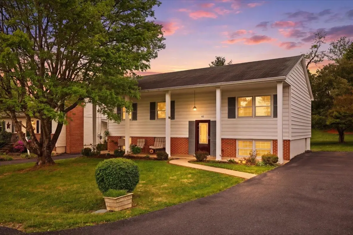 44 Roller Ave, Mount Sidney, VA 24467 - #1