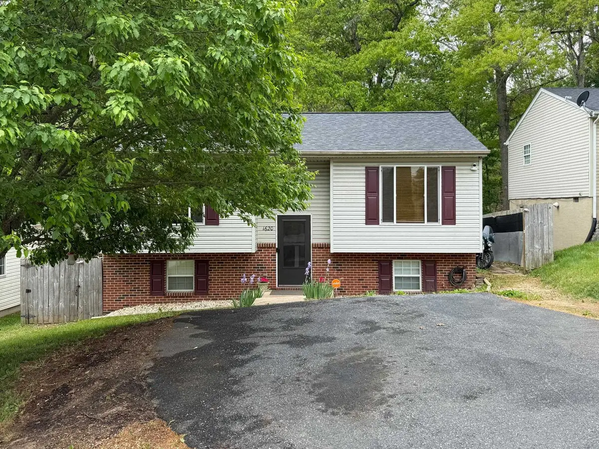 1620 5th St, Waynesboro, VA 22980 - #1