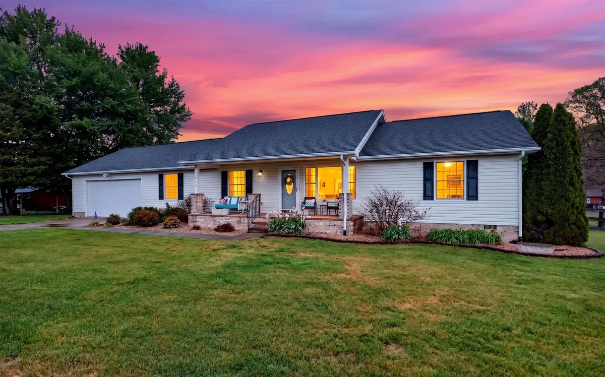 1582 Howardsville Tpke, Stuarts Draft, VA 24477 - #1