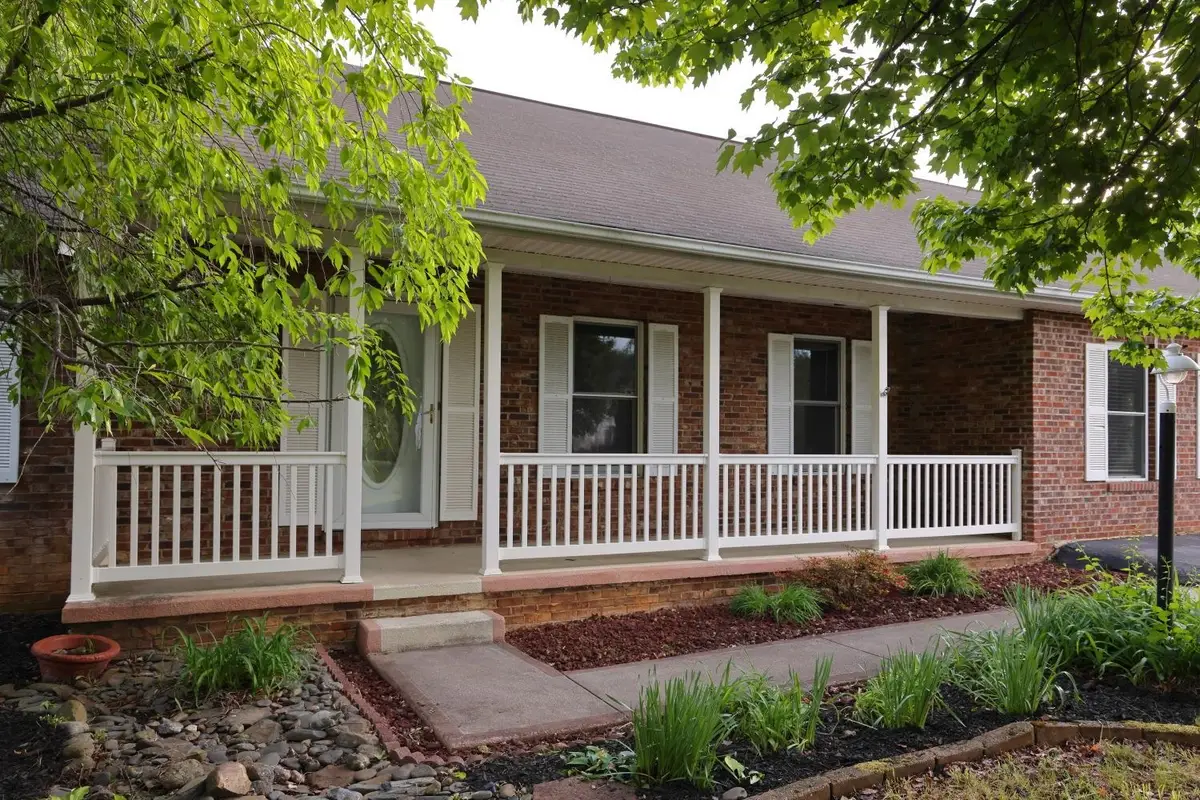 191 Grandview Dr, Waynesboro, VA 22980 - #1