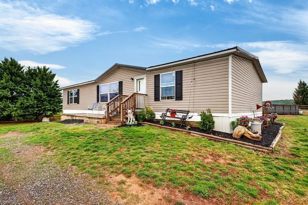 70 Middle Lane Rd, Grottoes, VA 24441 - #1
