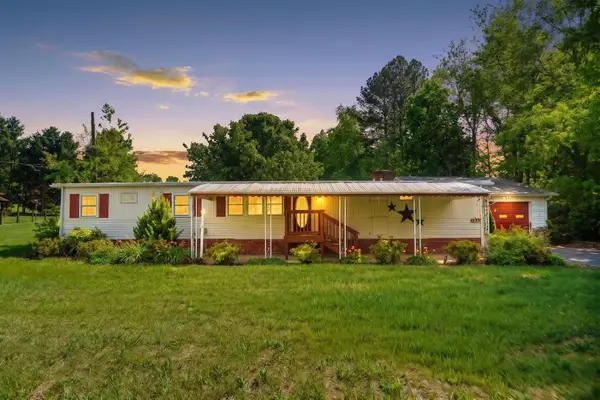 105 Mine Branch Rd, Crimora, VA 24431