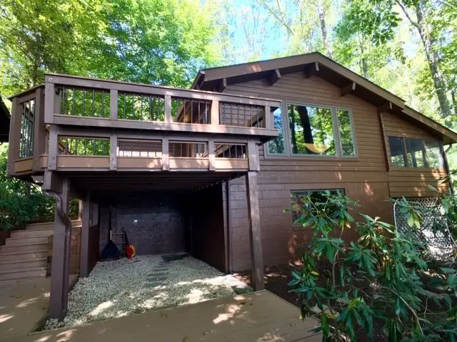 603 Lakeshore Dr N, Louisa, VA 23093 - #2