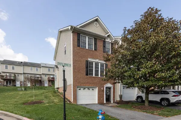 2984 Crystal Spring Ln, Rockingham, VA 22801