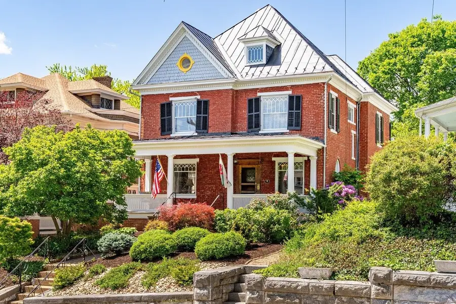 14 Coalter St S, Staunton, VA 24401 - #2