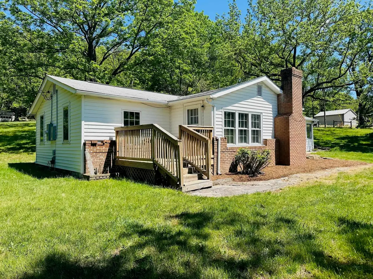 79 Rocky Ln, Stuarts Draft, VA 24477 - #1
