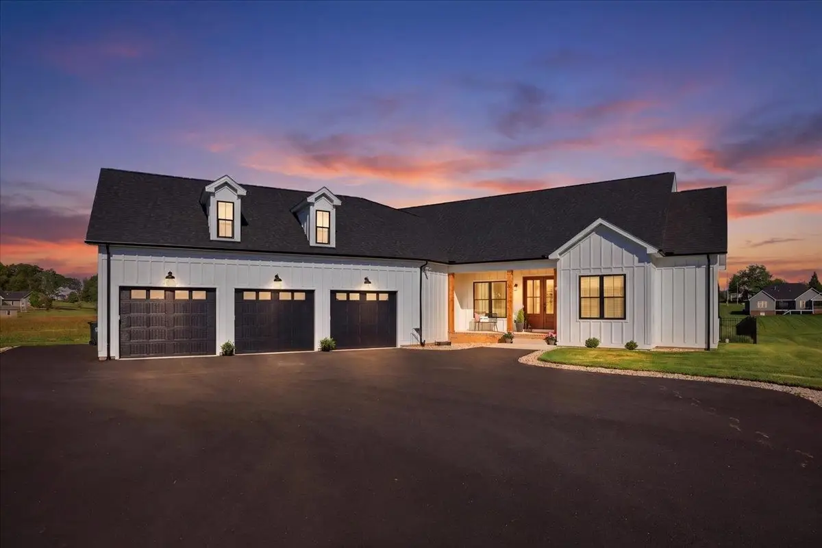 29 Sundown Dr, Waynesboro, VA 22980 - #1