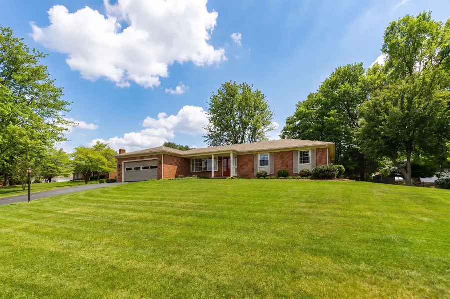 609 Sumter Rd, Waynesboro, VA 22980 - #3