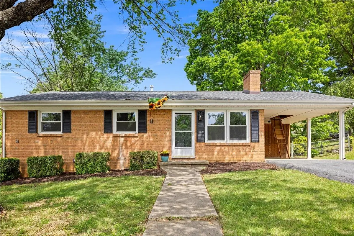 84 Hudson Ave, Staunton, VA 24401 - #1