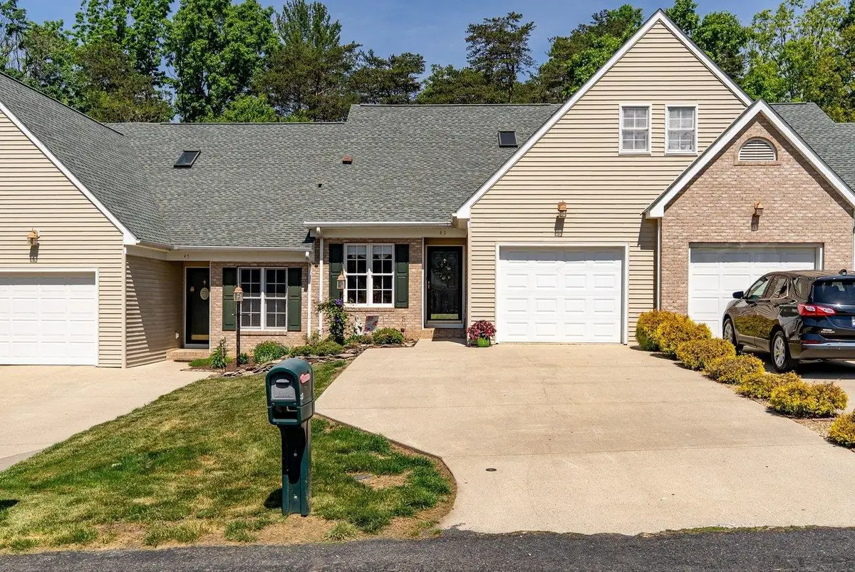 43 Hickory Nut Ln, Staunton, VA 24401 - #1