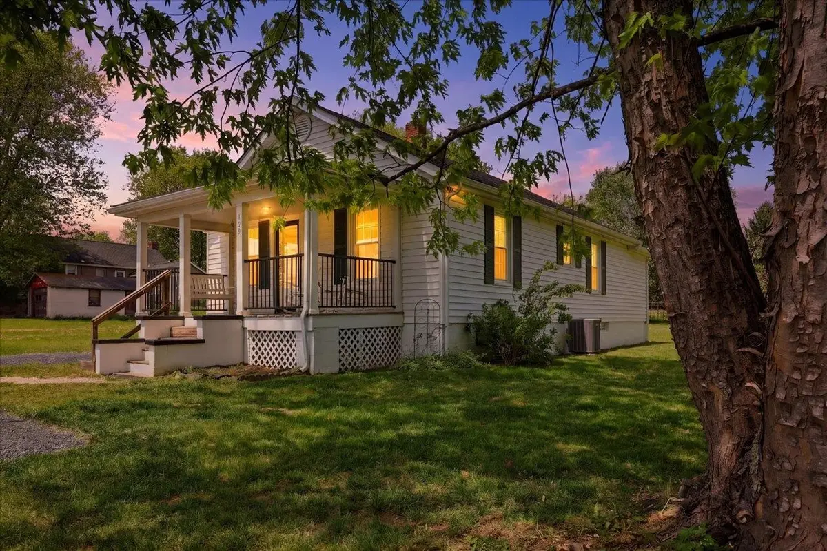 197 Whiskey Creek Rd, Churchville, VA 24421 - #1