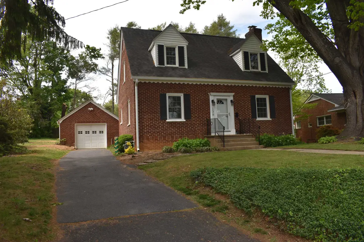 139 Crompton Rd, Waynesboro, VA 22980 - #1