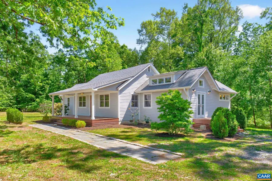 9702 Hatton Ferry Rd, Scottsville, VA 24590 - #2