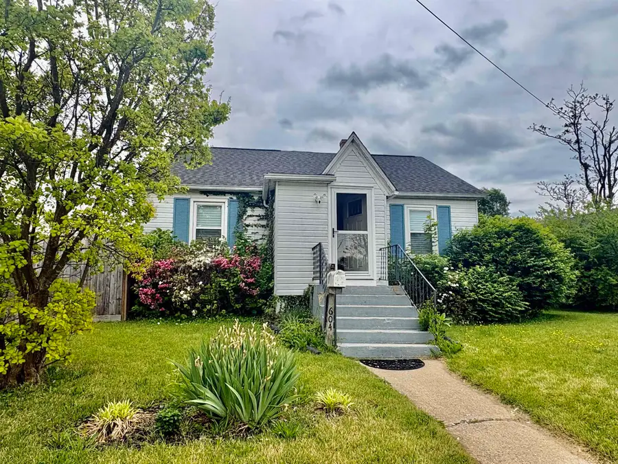 604 Loudoun Ave, Waynesboro, VA 22980 - #3