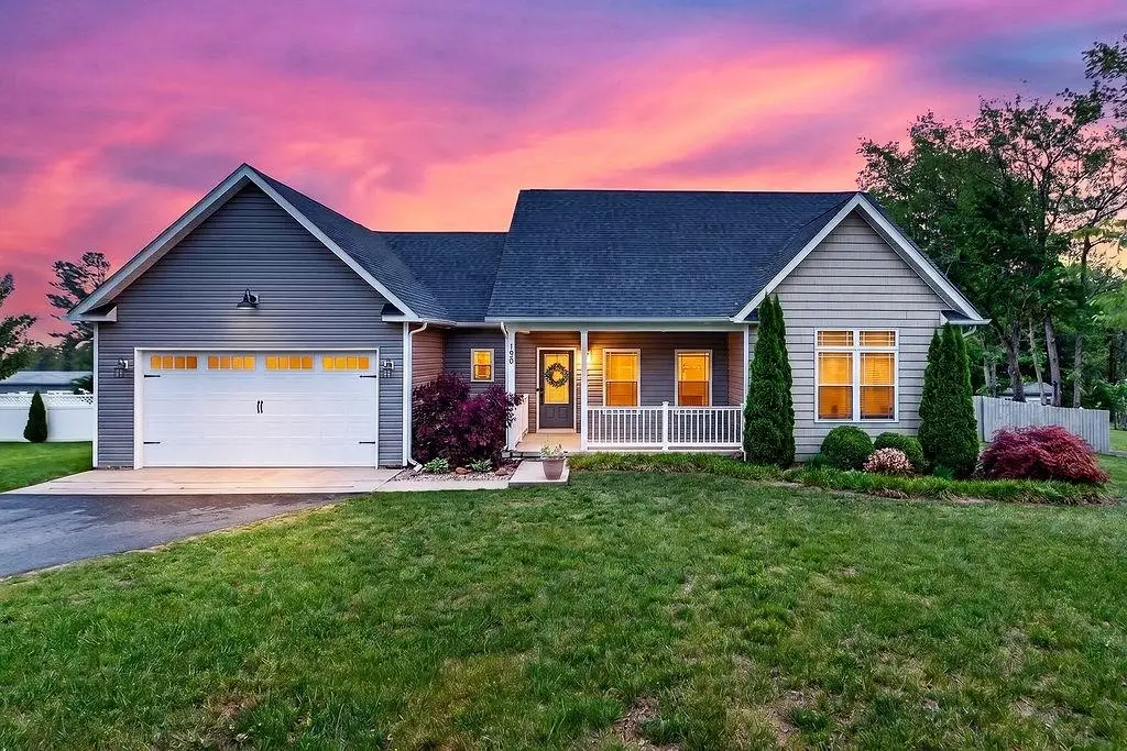 190 Montgomery Rd, Staunton, VA 24401 - #1
