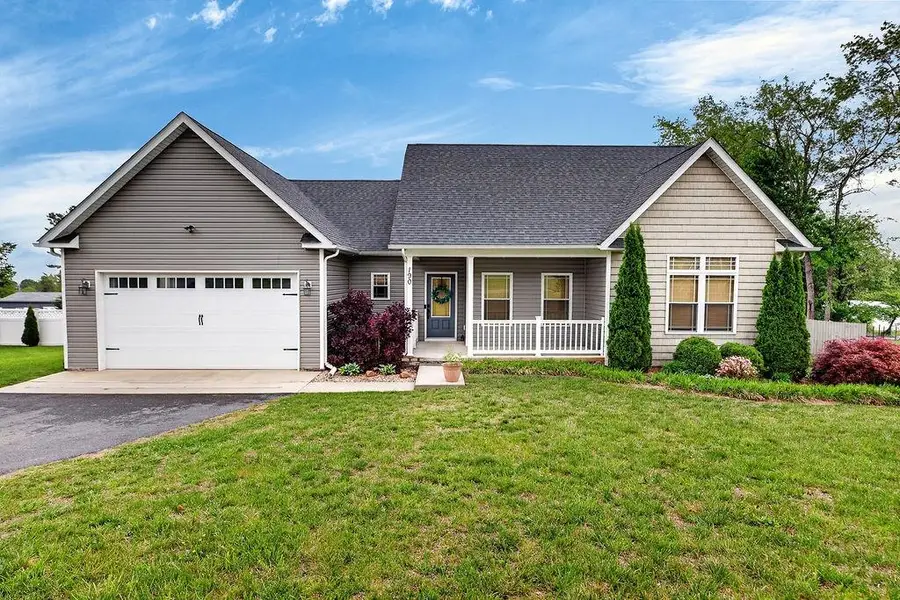 190 Montgomery Rd, Staunton, VA 24401 - #2