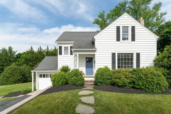 7 Taylor St, Staunton, VA 24401