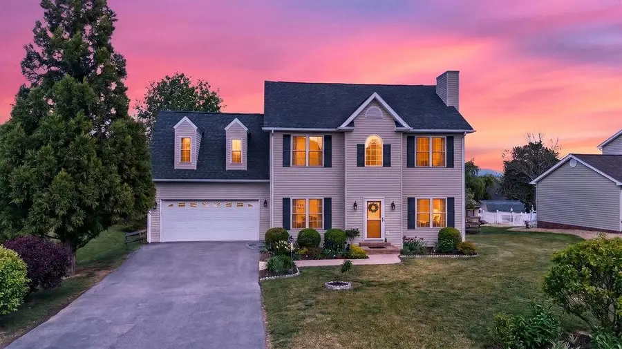 106 Bowmans Run Dr, Stuarts Draft, VA 24477 - #2
