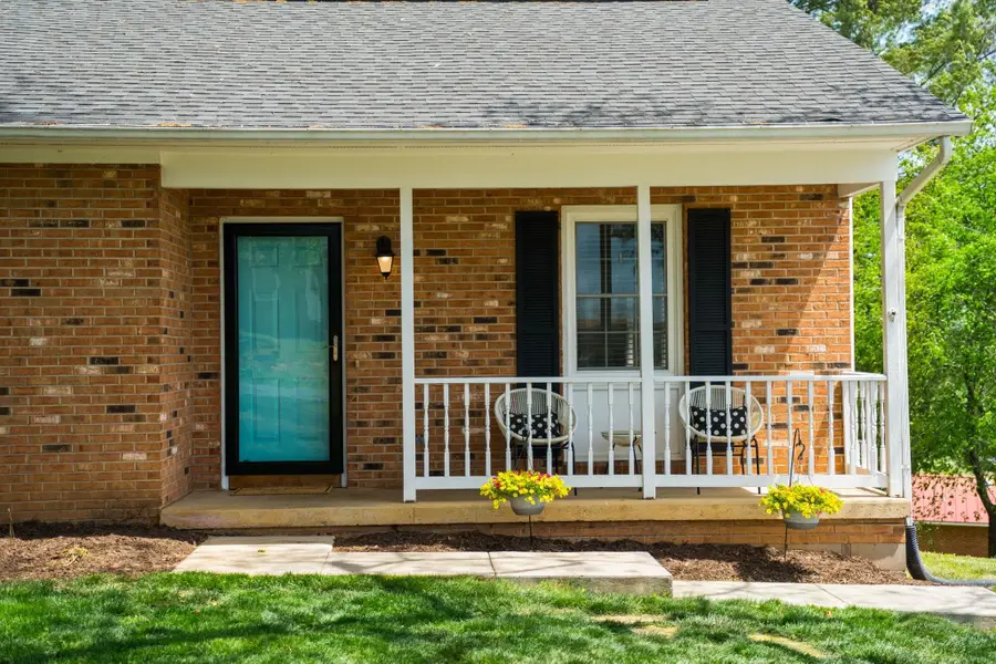 5530 Glade View Dr, Bridgewater, VA 22812 - #2