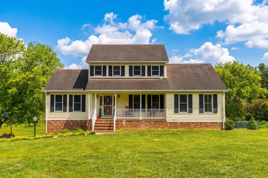 212 Windermere Dr, Waynesboro, VA 22980 - #2