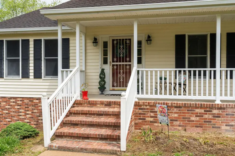 212 Windermere Dr, Waynesboro, VA 22980 - #3
