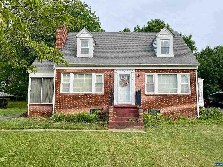 210 Gordon Ave W, Gordonsville, VA 22942 - #2