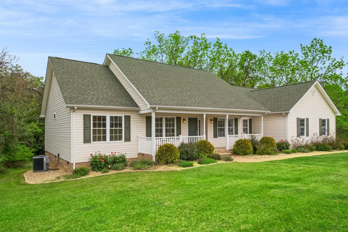1456 New Hope Rd, Staunton, VA 24401 - #1