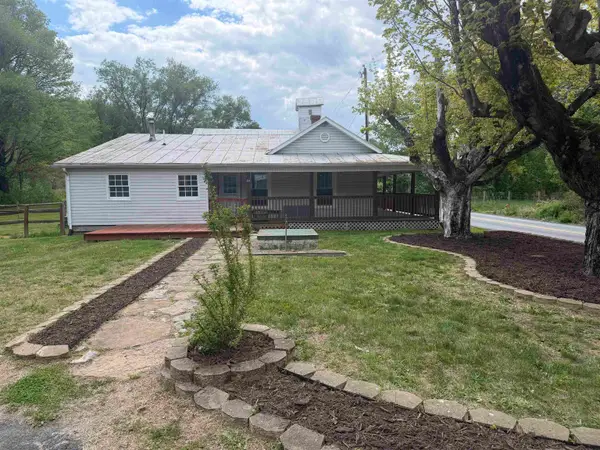 64 Augusta Springs Rd, Craigsville, VA 24401